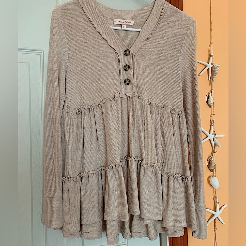 Hailey & Co Women’s Dusty Rose Ruffle Tiered Long Sleeve Top Size Small